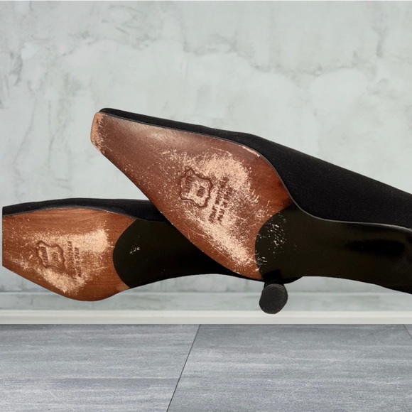 Stuart Weitzman Heels Pumps Vintage Black Fabric Square Toe Spool Heel - Picture 7 of 7
